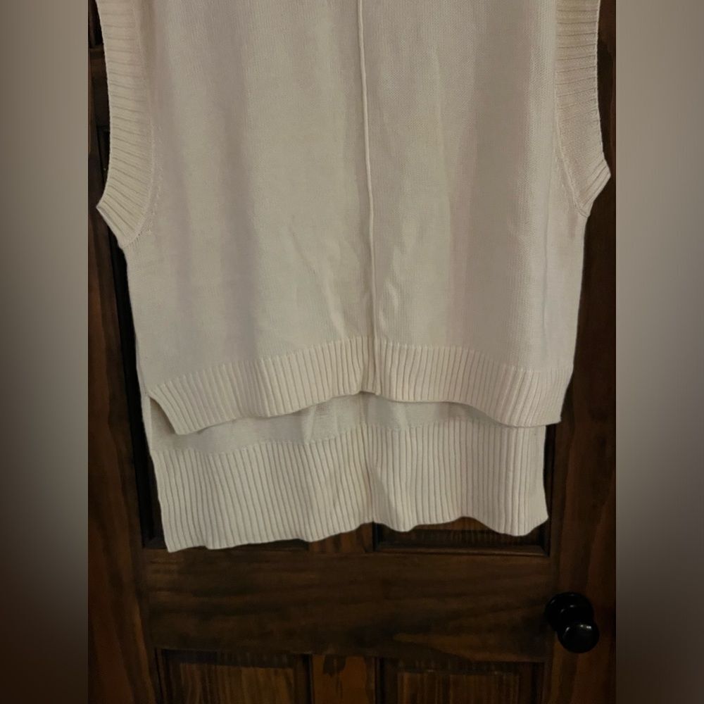 BCBG MAXAZRIA Ivory Womens Sleeveless Knit Turtleneck Sweater Size M/L - Picture 2 of 4